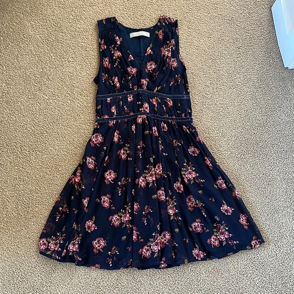 Abercrombie Floral Dress - Picture 1 of 4